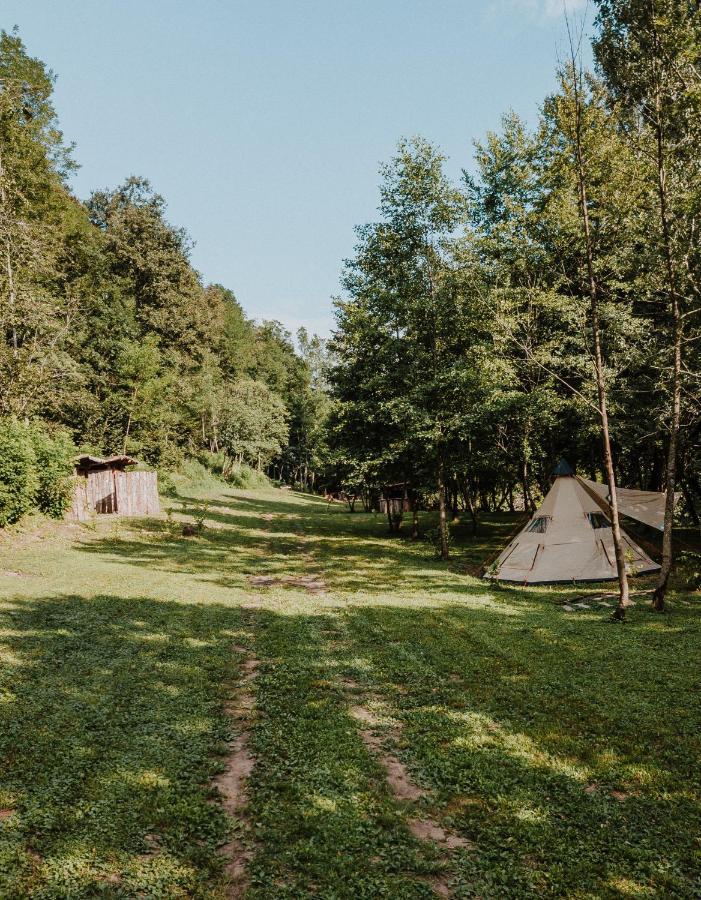 Готель Robinson Camp Kupa - Juratovicki Brig Netretic Екстер'єр фото